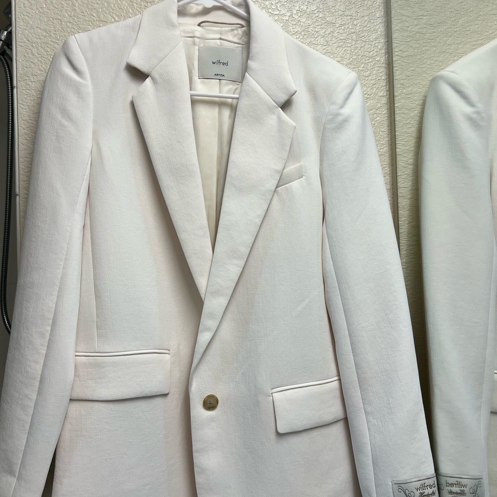 Aritzia Wilfred Cream Embroidered Logo Blazer